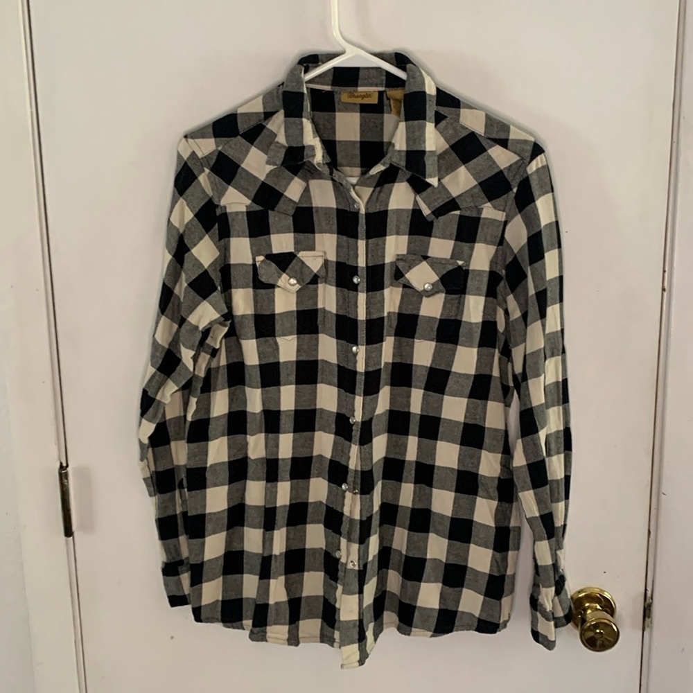 Wrangler black, off white buffalo check plaid long sleeve cotton flannel shirt